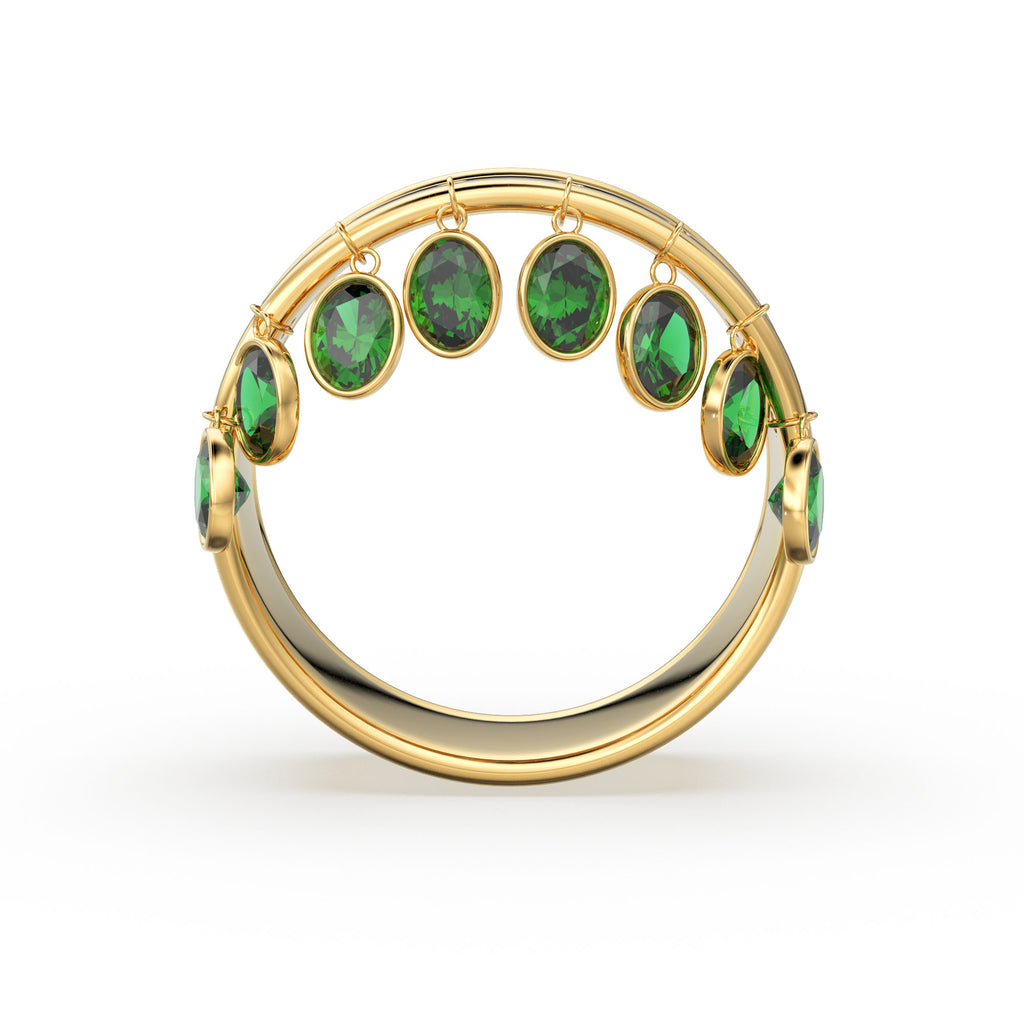 Emerald Dangling Charm 14k Gold Band - Oval Cut Emerald Dangle Ring / Statement Emerald Ring/ Handmade Emerald Ring / Goth Gemstone Ring