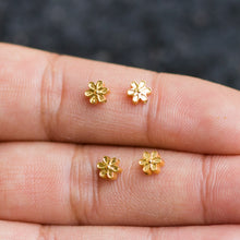 Load image into Gallery viewer, 5mm 18k Solid Yellow Gold Fancy Daisy Flower Design Spacer Finding Beads Quantity: (2 pieces) or (5 pieces) St Patricks Day