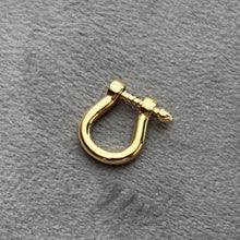 Load image into Gallery viewer, HUGE 19mm Carabiner Horse Shoe Screw Solid Gold Clasp Charm Holder / Screw Clasp U shape / Oval Clasp / Simple Oval Shaped Clasps