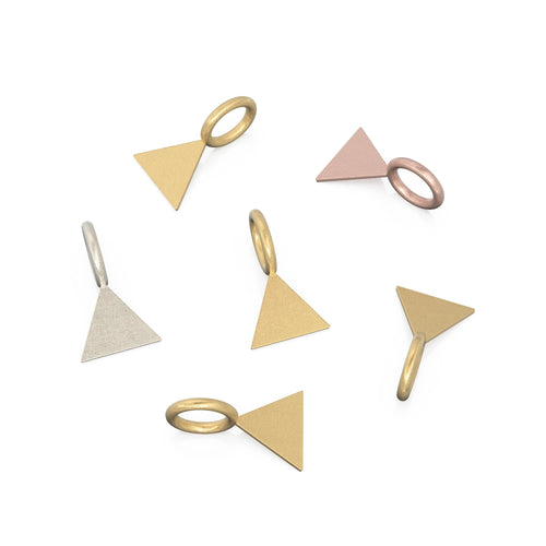 2pc Triangle 18k Gold Charm, 9.4mm Engravable Charm, Minimalist Engravable Charm, Geometric  Gold Pendant, Necklace charm, Bracelet Charm