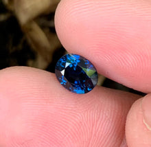 Load image into Gallery viewer, Certified 2.00ct VVS Oval Royal Blue Sapphire - Madagascar, Africa Gem