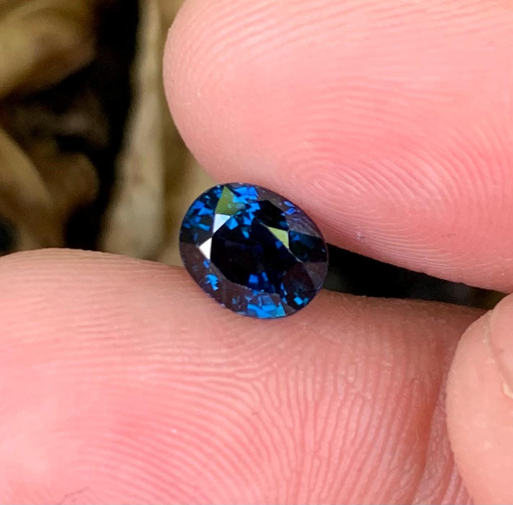 Certified 2.00ct VVS Oval Royal Blue Sapphire - Madagascar, Africa Gem