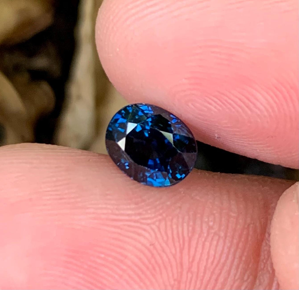 Certified 2.00ct VVS Oval Royal Blue Sapphire - Madagascar, Africa Gem