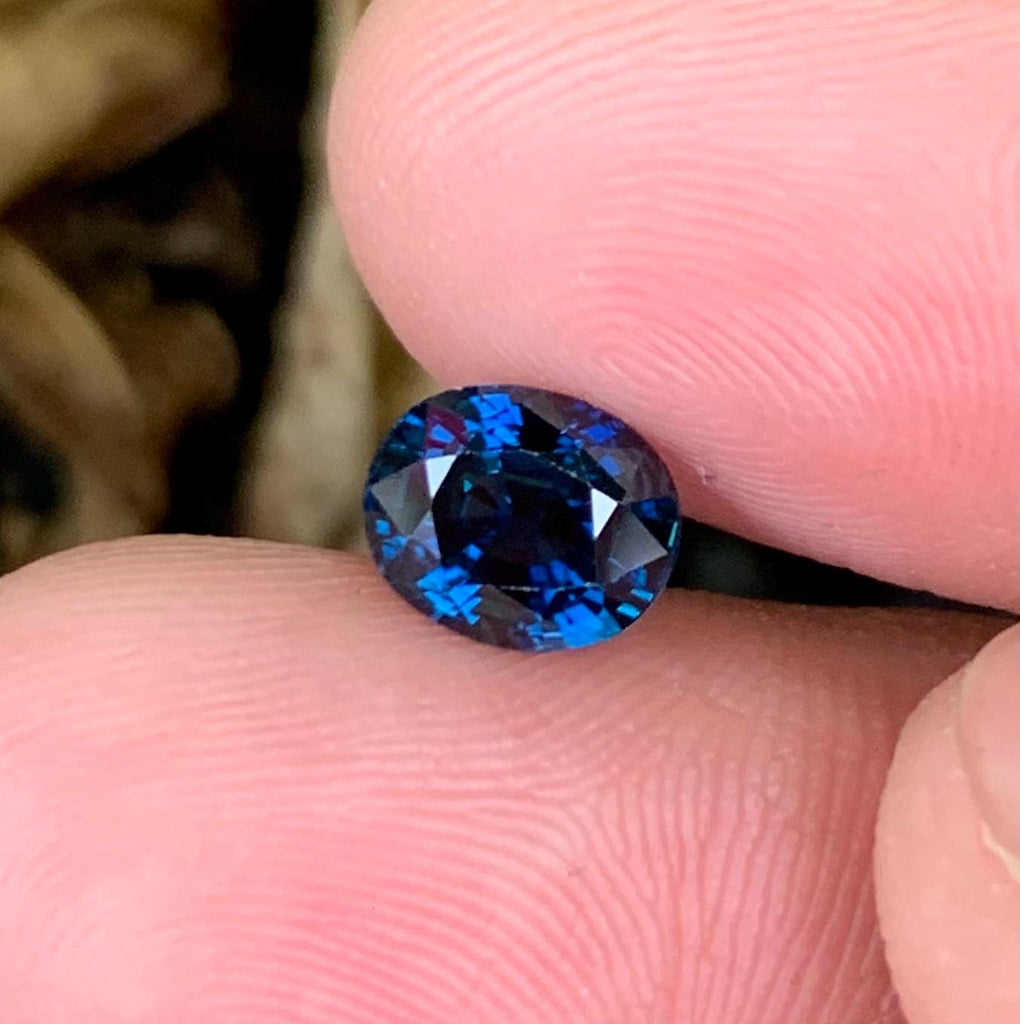 Certified 2.00ct VVS Oval Royal Blue Sapphire - Madagascar, Africa Gem