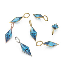 Load image into Gallery viewer, Swiss Blue Topaz Kite 18k Yellow Solid Gold Charm / December Birthstone Pendant Bezel Jewelry Finding / Natural Blue Gemstone Amulet
