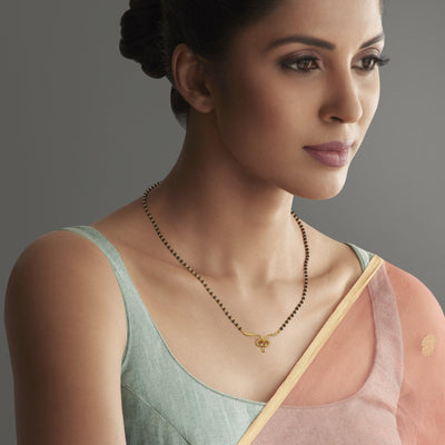 18k Solid Yellow Gold Handmade Heart Diamond Mangalsutra Necklace, Mangalsutra Necklace, Heart Necklace, Diamond Necklace - Jalvi & Co.