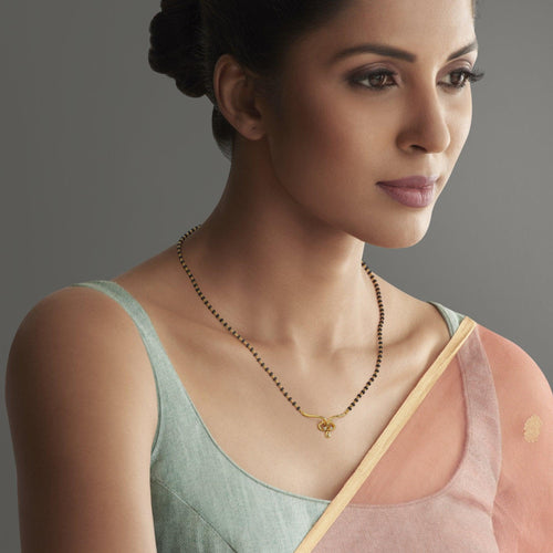 18k Solid Yellow Gold Handmade Heart Diamond Mangalsutra Necklace, Mangalsutra Necklace, Heart Necklace, Diamond Necklace - Jalvi & Co.