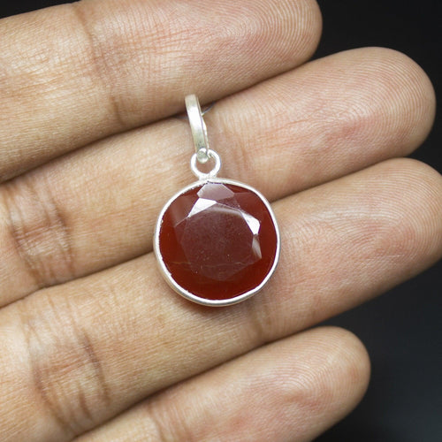 2.70gm Natural Red Onyx Round Shape 925 Sterling Silver Bezel Pendant, Onyx Pendant - Jalvi & Co.