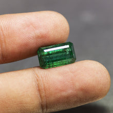 Load image into Gallery viewer, 5.56cts, Natural Untreated Green Zambian Emerald Cut Loose Gemstone, Emerald Gemstone, Natural Emerald - Jalvi &amp; Co.