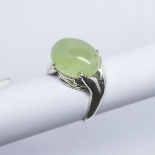 5.8g, Handmade Natural Prehnite Oval Cabochon 925 Sterling Silver Ring - Jalvi & Co.