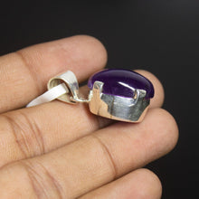 Load image into Gallery viewer, 7.80gm Purple Amethyst Plain Oval Cabochon Shape 925 Sterling Silver Bezel Pendant - Jalvi &amp; Co.