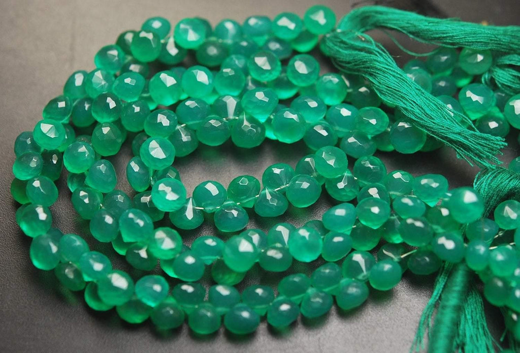 8 Inch Long Strand Superb-Emerald Green Onyx Faceted Onion Shape Briolette's, 8-9mm Size Superb Item - Jalvi & Co.