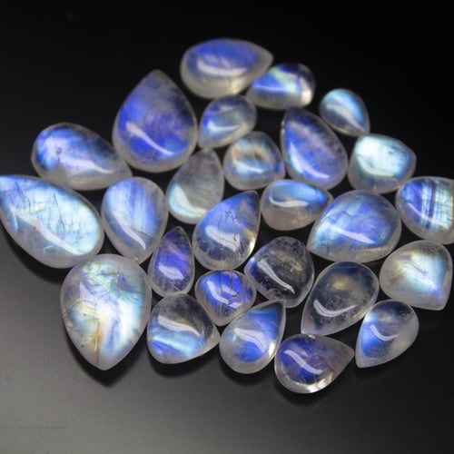 90 carats, 26 pieces, Natural Blue Flash Moonstone Smooth Heart Pear Drops Briolette - Jalvi & Co.