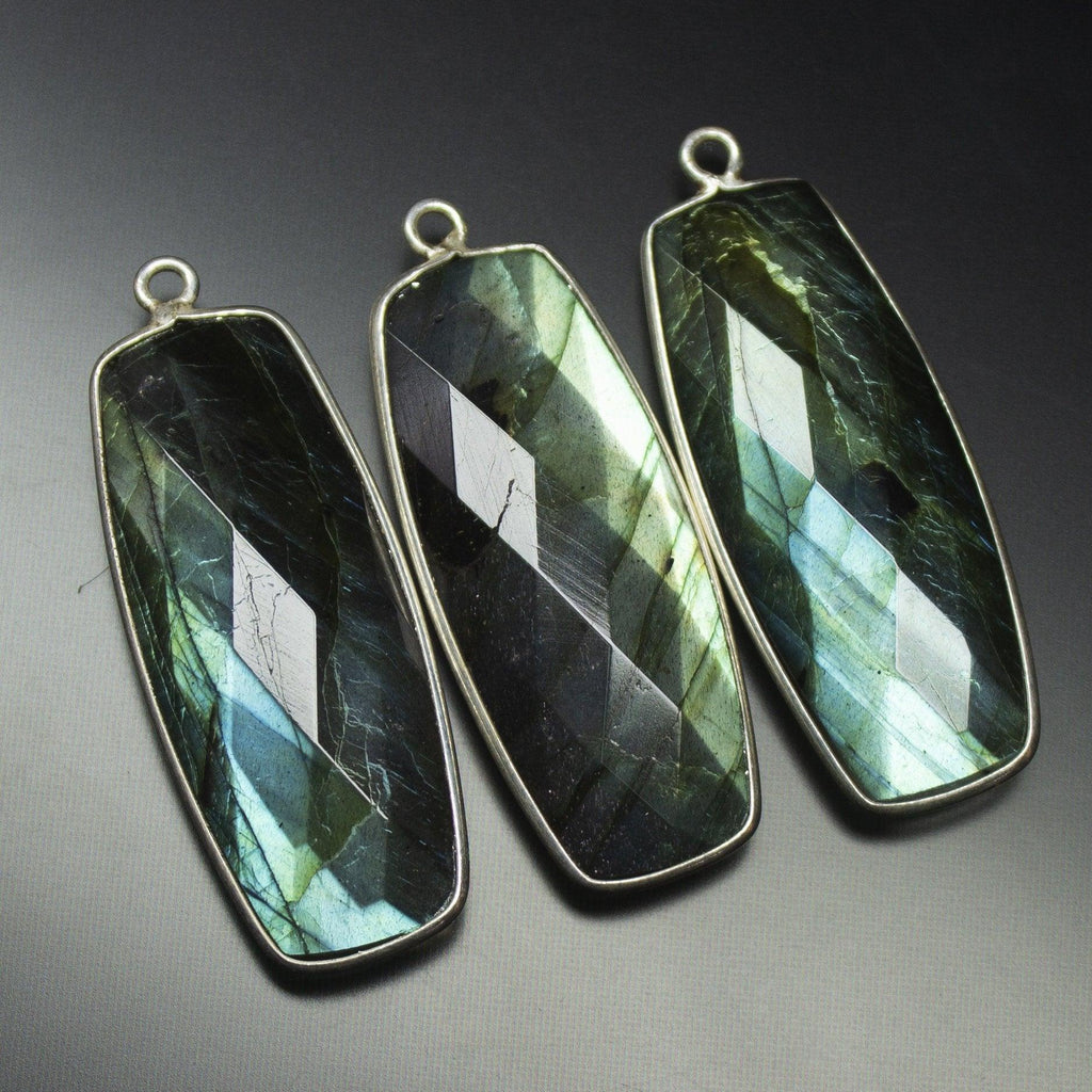 925 Sterling Silver, Labradorite Faceted Baguettes Shape Pendant, 1 Piece of 35mm Approx - Jalvi & Co.