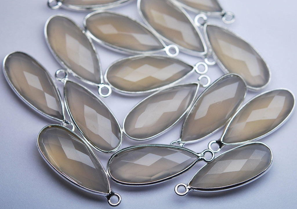 925 Sterling Silver,Grey Chalcedony Faceted Pear Shape Pendant, 5 Pieces Of 23mm - Jalvi & Co.