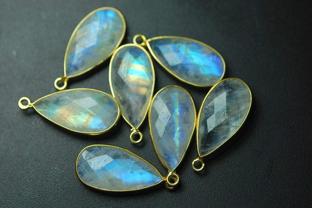 925 Sterling Vermeil Silver,Rainbow Moonstone Faceted Pear Shape Pendant, 10 Piece Of 23mm Approx - Jalvi & Co.