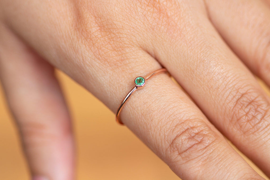 Emerald Ring / 14k Gold Single Emerald 0.08ctw Engagement Ring / Emerald Gemstone Ring / Stacking Natural Emerald Ring - Jalvi & Co.