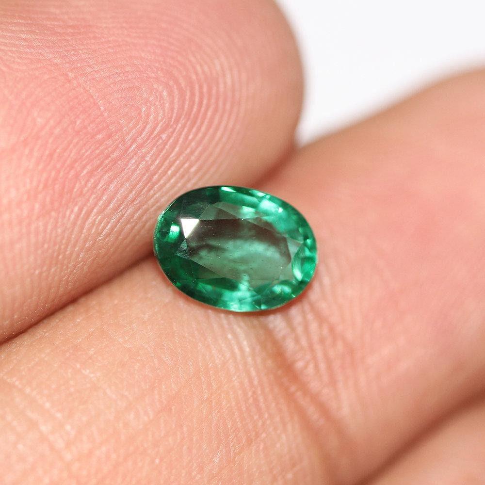 Natural Certified Earth Mined Zambian Green Emerald Oval Rare Top Top Luster Gem 1.28ct - Jalvi & Co.