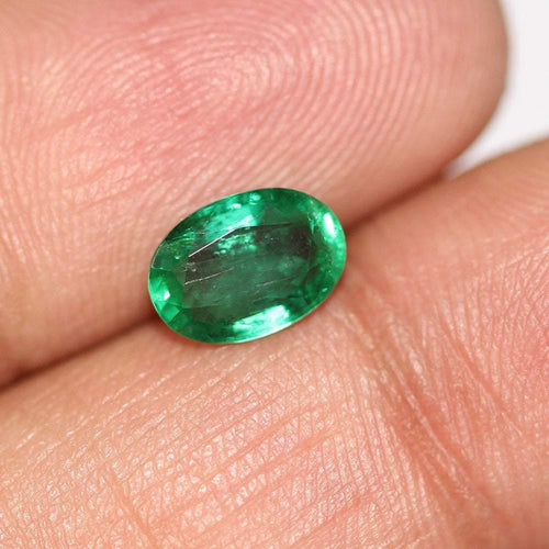Natural Earth Mined Zambian Green Emerald Oval Rare Top Luster Gem 1.34ct - Jalvi & Co.