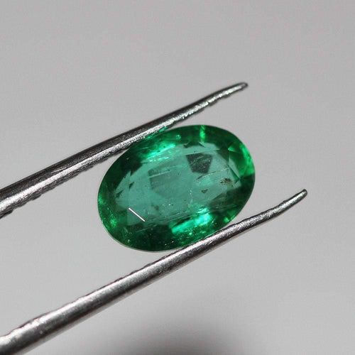 Natural Earth Mined Zambian Green Emerald Oval Rare Top Luster Gem 1.34ct - Jalvi & Co.