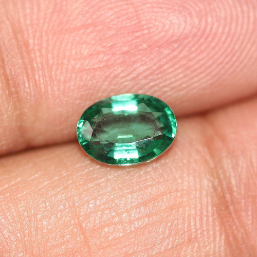 Natural Earth Mined Zambian Green Emerald Oval Rare Top Top Luster Gem 1.28ct - Jalvi & Co.