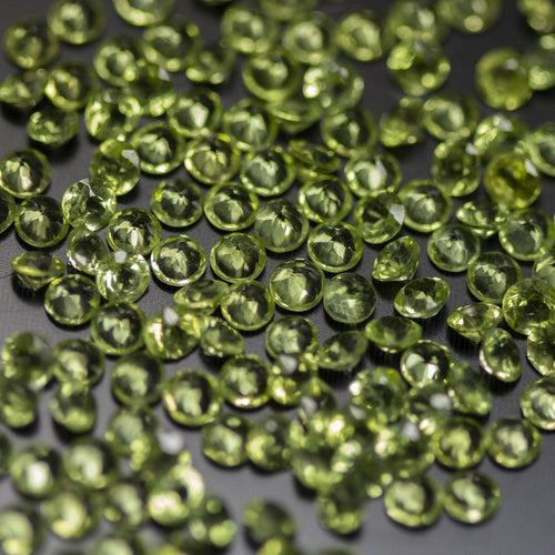 Natural Green Peridot Round Brilliant Cut Loose Gemstone 20pc 3mm - Jalvi & Co.
