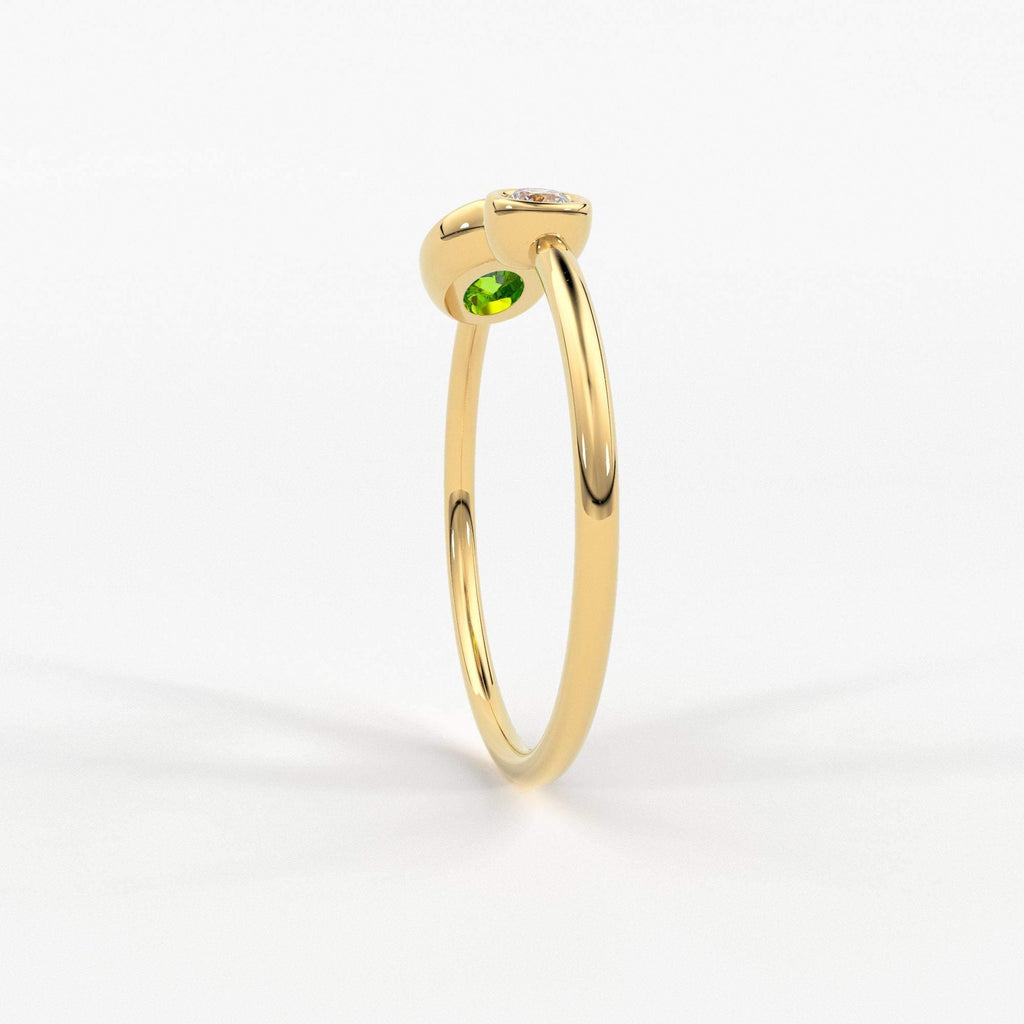 Peridot Ring / 14k Gold Peridot Ring with Diamond / Oval Shape Bezel Setting Peridot ring with Diamond / August Birthstone Ring - Jalvi & Co.